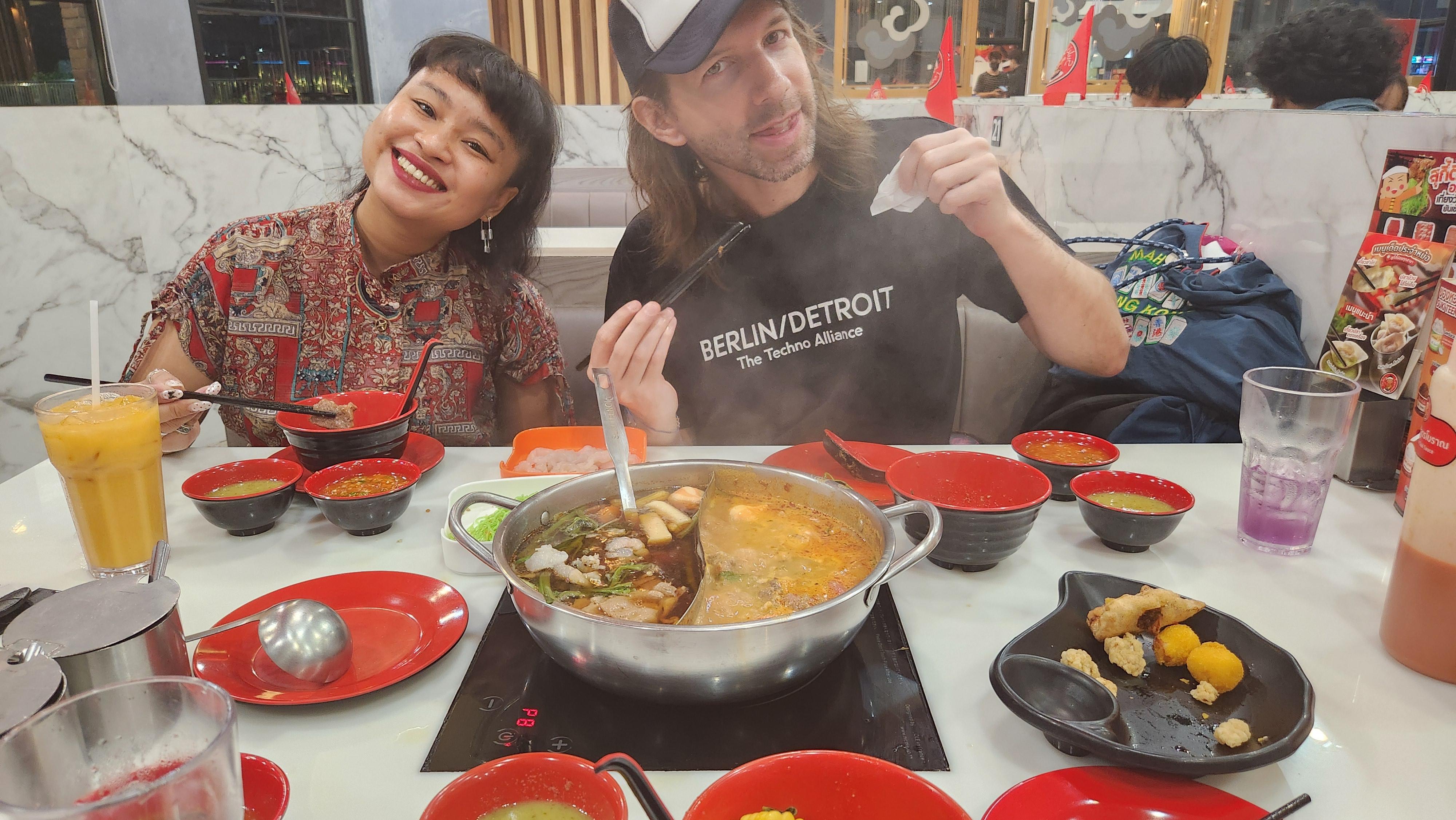 Ephemeral Friends - The regular heartbreak of being nomadic